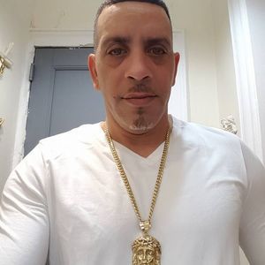 Meet your Posher, Bee